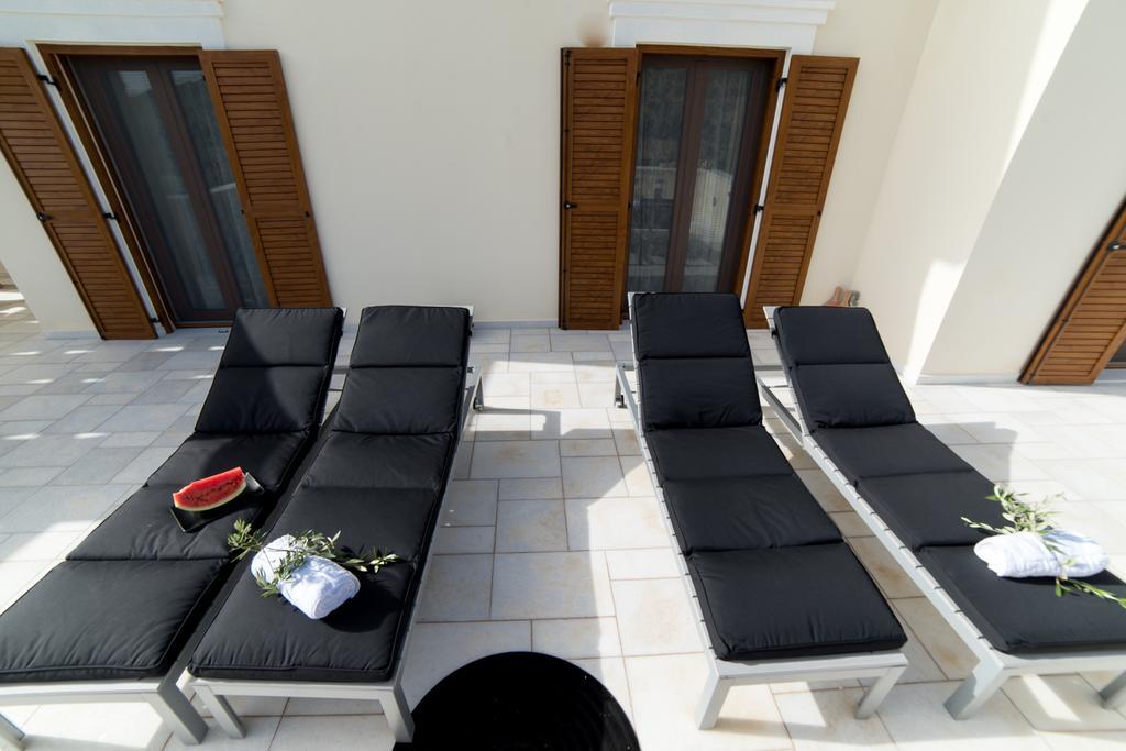 Villa Elia Mélanes Exteriör bild